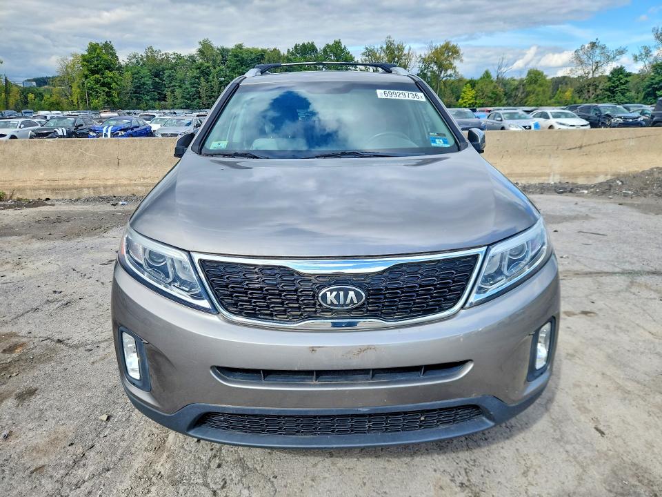 Photo 5 from auction – 2014 KIA SORENTO with VIN 5XYKT3A6XEG521877