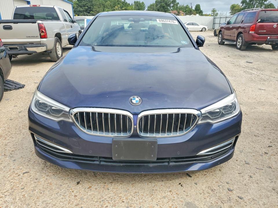 صورة رقم 5 من المزاد - 2017 BMW 540 مع VIN WBAJE7C31HG888648