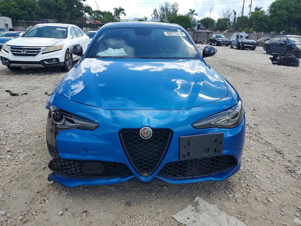 Снимка 5 от търг – 2019 ALFA ROMEO GIULIA с VIN ZARFANAN9K7623390