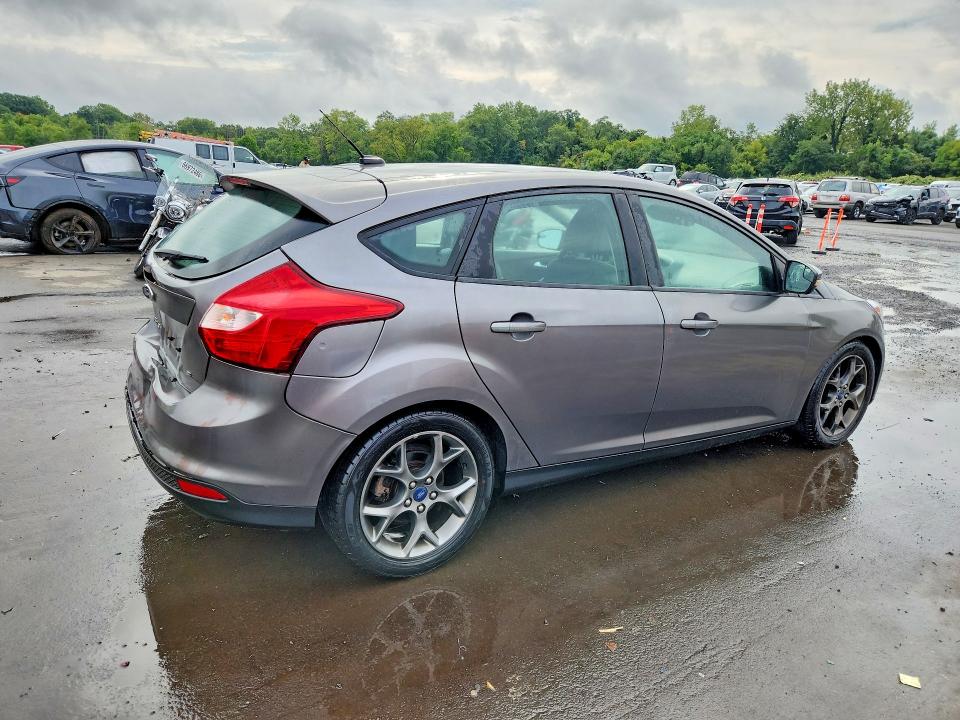 Photo 3 from auction – 2013 FORD FOCUS with VIN 1FADP3K21DL292054