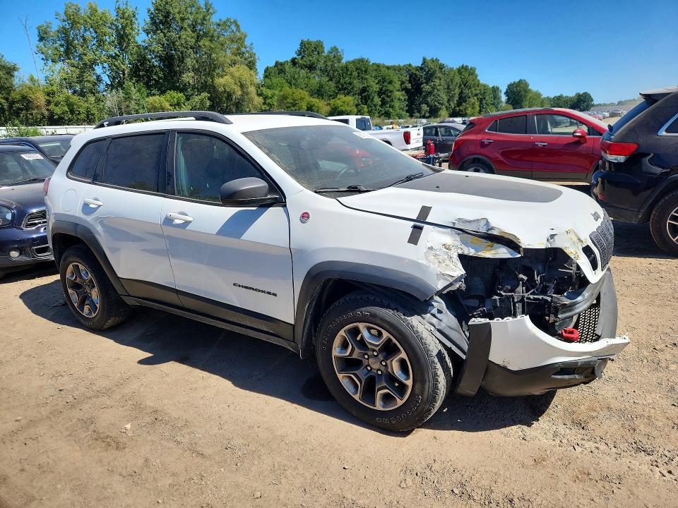 Photo 4 from auction – 2019 JEEP CHEROKEE with VIN 1C4PJMBX6KD422279