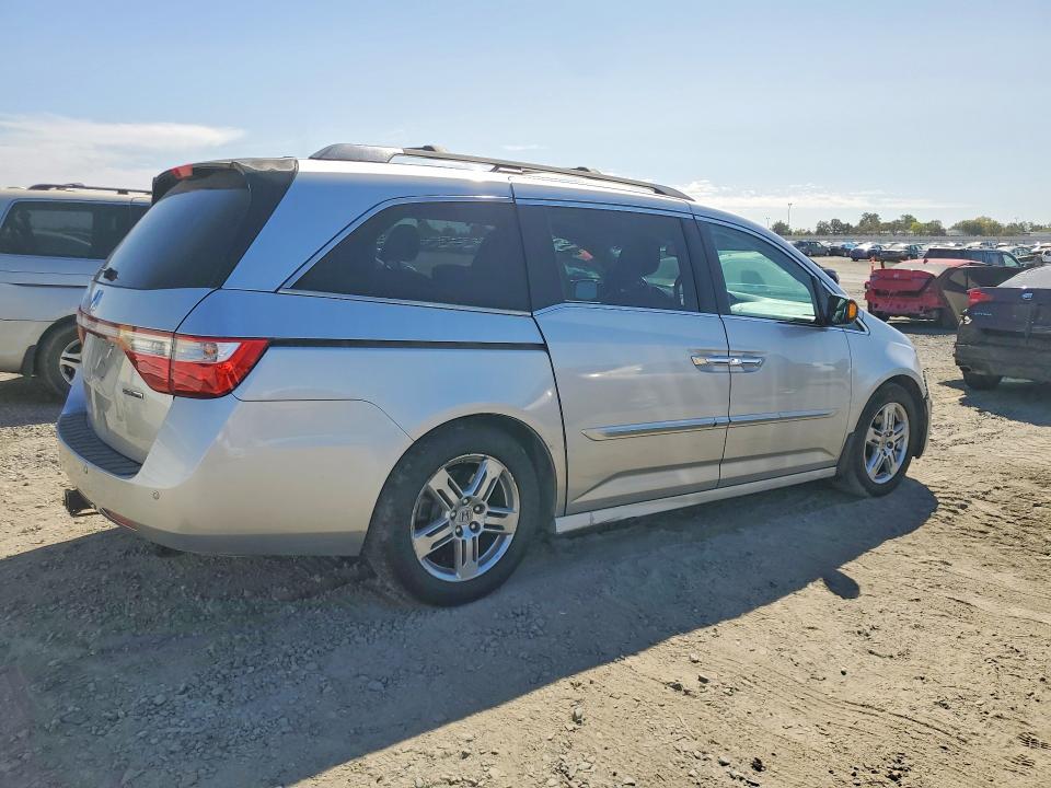 Photo 3 from auction – 2012 HONDA ODYSSEY with VIN 5FNRL5H91CB095270