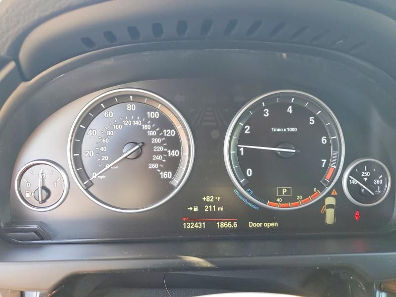 Foto 9 de la subasta – 2015 BMW X5 con VIN 5UXKR0C53F0P12208