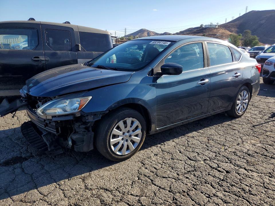 NISSAN SENTRA 2017 with VIN 3N1AB7APXHL659286 - Photo from auction