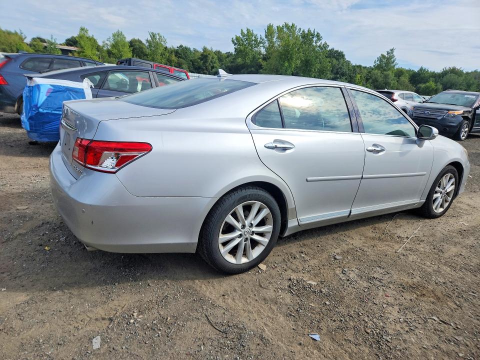 Zdjęcie 3 z aukcji – 2010 LEXUS ES z VIN JTHBK1EG8A2407289