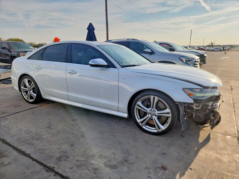 Zdjęcie 4 z aukcji – 2016 AUDI S6 z VIN WAUH2AFC7GN007106