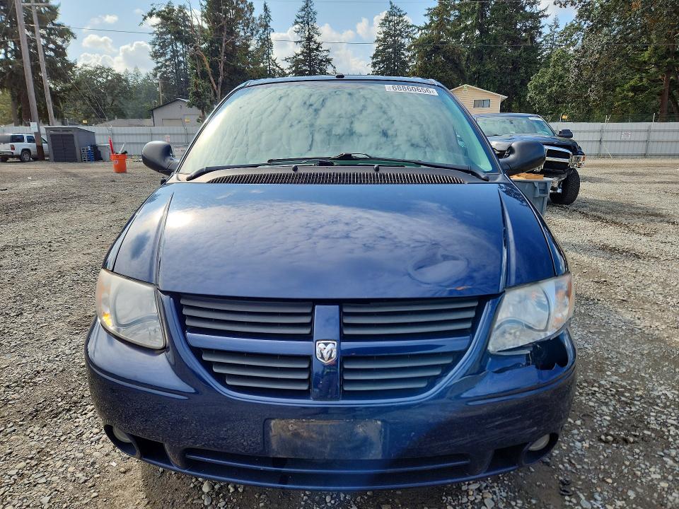 Photo 5 from auction – 2006 DODGE GRAND CARAVAN with VIN 2D4GP44L26R700433