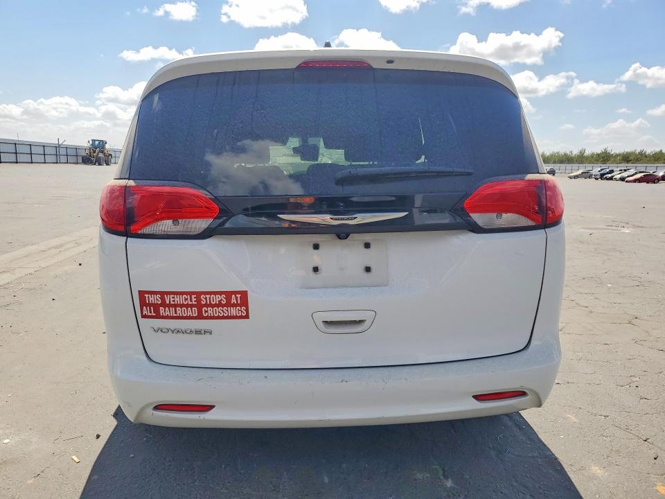 Photo 6 from auction – 2024 CHRYSLER VOYAGER with VIN 2C4RC1CG0RR108201