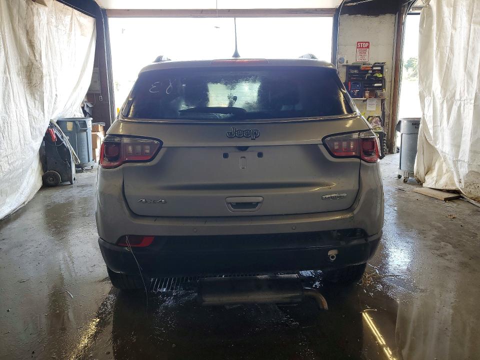 Фото 6 с аукциона – 2018 JEEP COMPASS с VIN 3C4NJDBB3JT222416