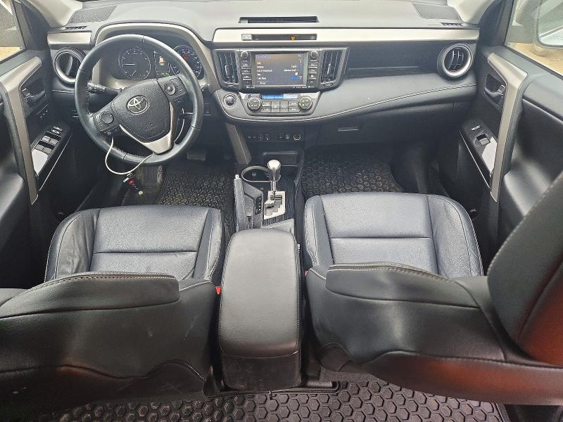 Снимка 8 от търг – 2016 TOYOTA RAV4 с VIN 2T3DFREV6GW448662