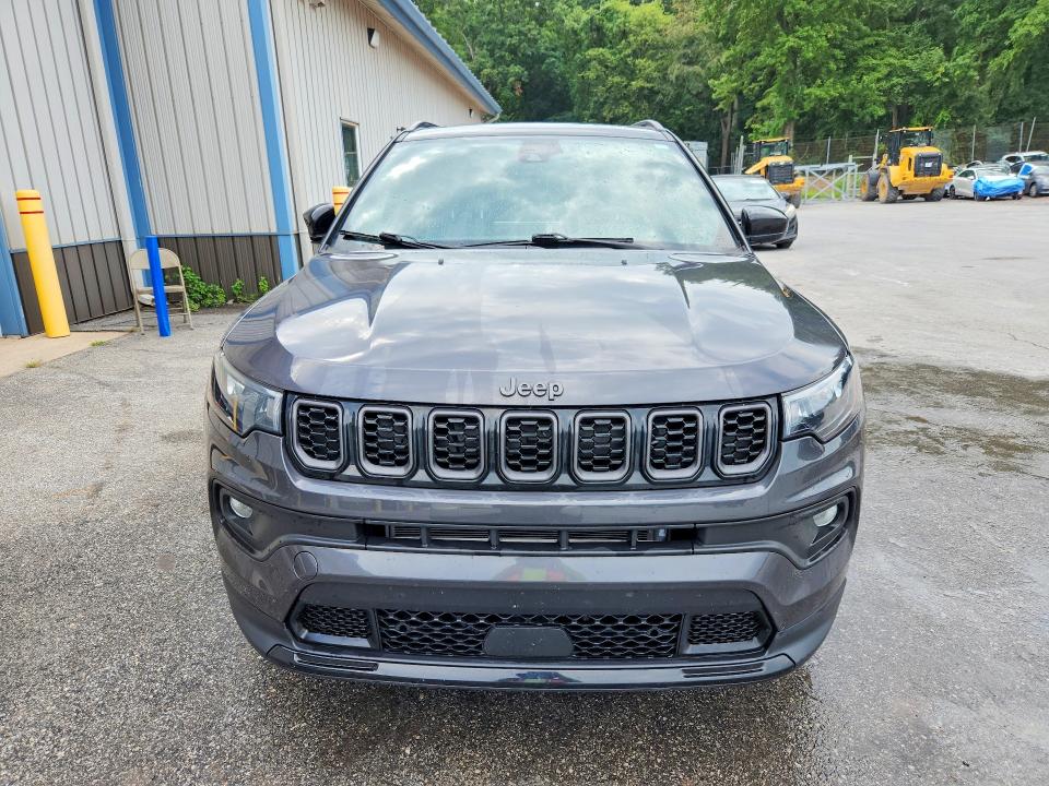 Photo 5 from auction – 2024 JEEP COMPASS with VIN 3C4NJDBN4RT157615