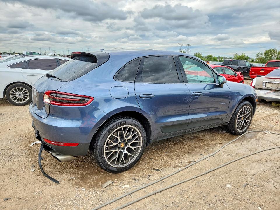 Photo 3 from auction – 2017 PORSCHE MACAN with VIN WP1AB2A59HLB13376