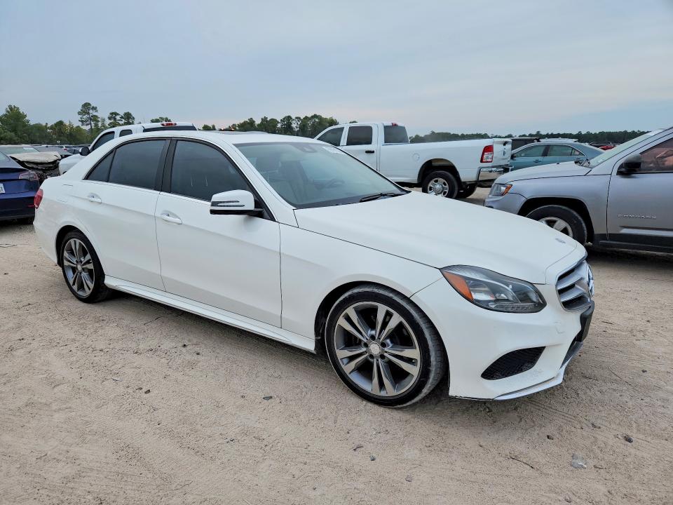 Photo 4 from auction – 2015 MERCEDES-BENZ E with VIN WDDHF5KB1FB133995