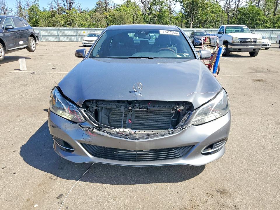 Photo 5 from auction – 2016 MERCEDES-BENZ E with VIN WDDHF8JB5GB282771