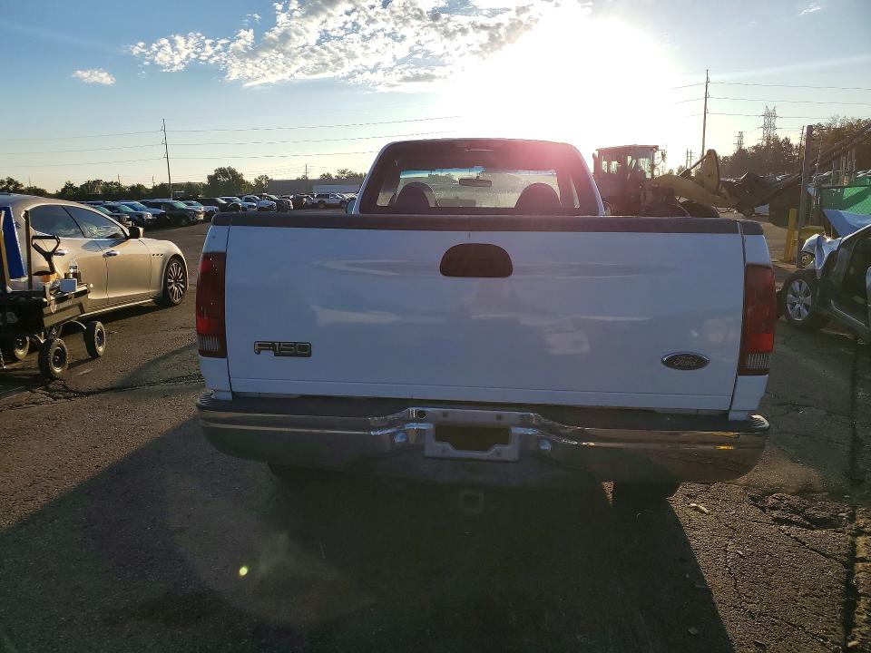 Photo 6 from auction – 2001 FORD F150 with VIN 1FTRF17W21NA22589