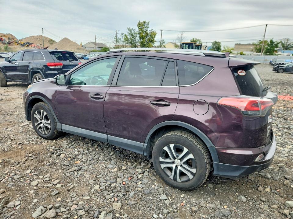 Photo 2 from auction – 2016 TOYOTA RAV4 with VIN 2T3BFREV0GW504599