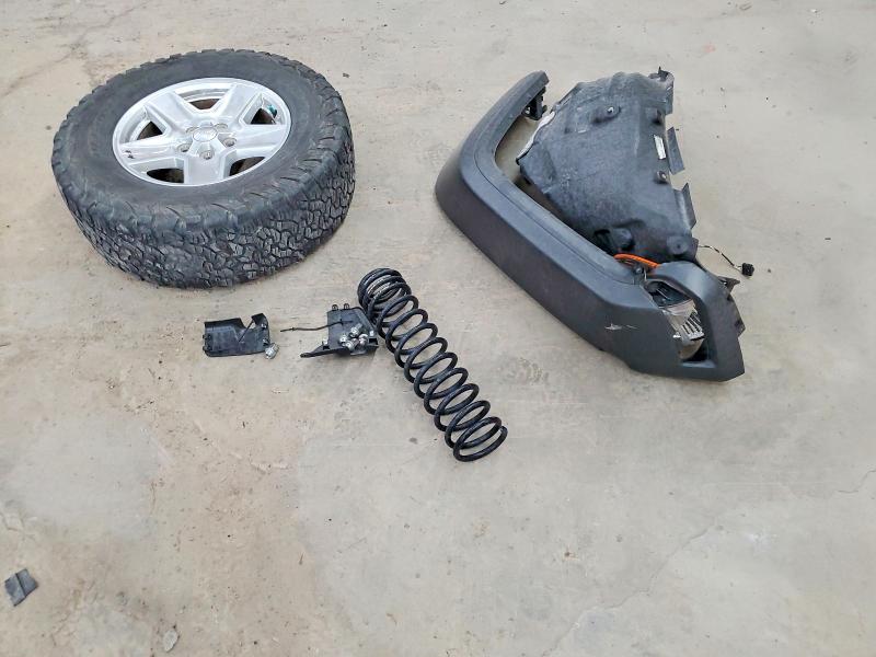 Photo 12 from auction – 2020 JEEP GLADIATOR with VIN 1C6HJTAG1LL131753
