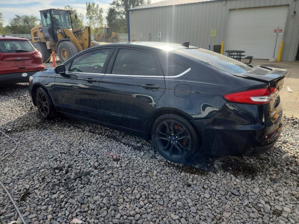 Foto 2 de la subasta – 2020 FORD FUSION con VIN 3FA6P0HD2LR218304