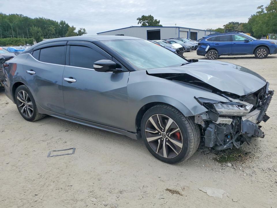 Photo 4 from auction – 2019 NISSAN MAXIMA with VIN 1N4AA6AV2KC369075