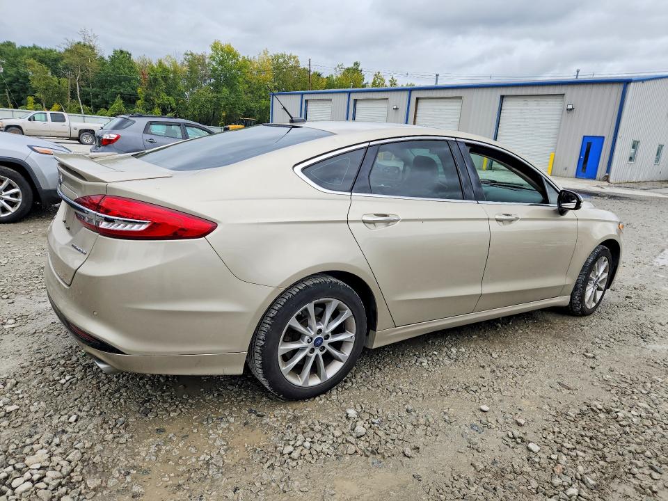 Zdjęcie 3 z aukcji – 2017 FORD FUSION z VIN 3FA6P0SU0HR268814