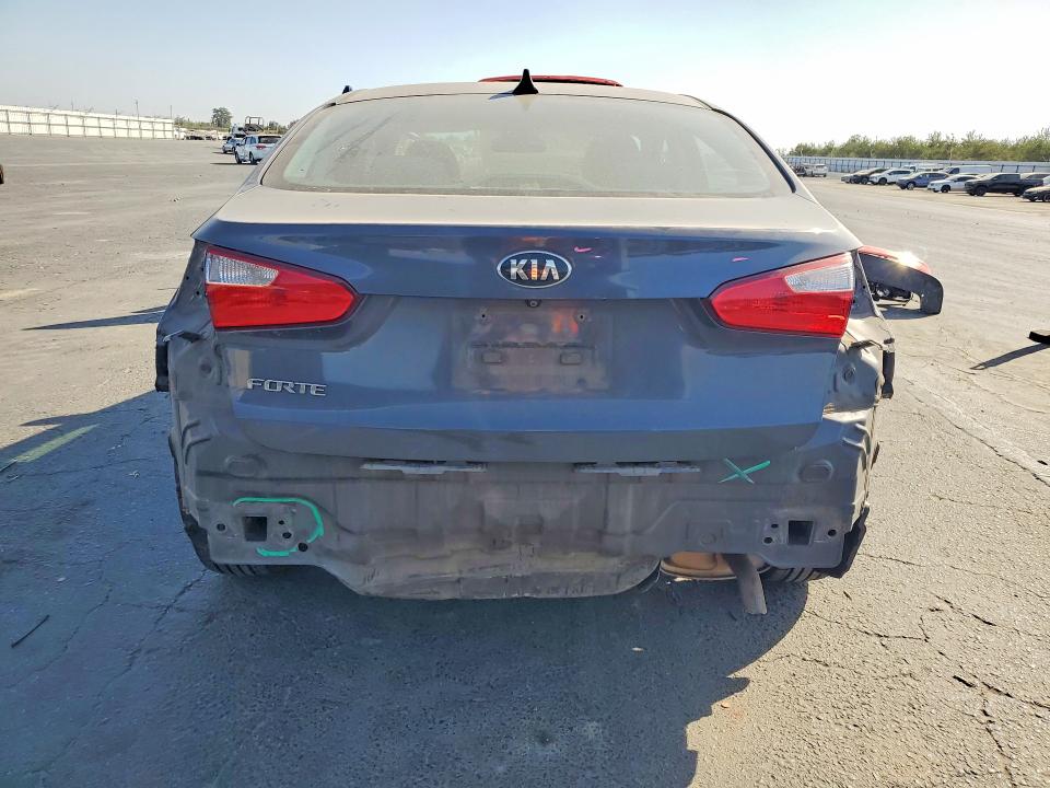 Photo 6 from auction – 2016 KIA FORTE with VIN KNAFX4A67G5507956