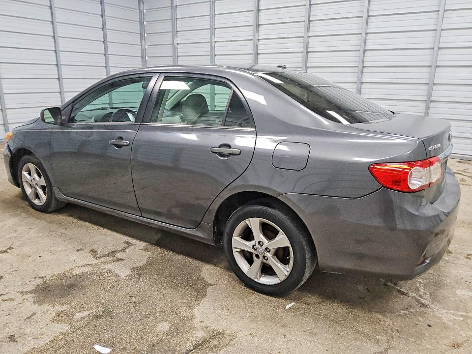 Photo 2 from auction – 2013 TOYOTA COROLLA with VIN 2T1BU4EE1DC929733