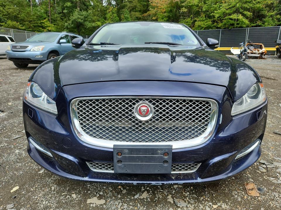 Photo 5 from auction – 2015 JAGUAR XJL with VIN SAJWJ2GD1F8V90166