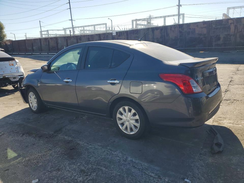 Снимка 2 от търг – 2015 NISSAN VERSA с VIN 3N1CN7AP0FL937710
