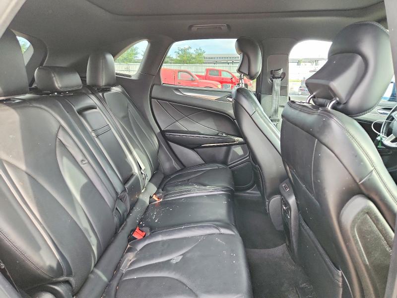 Фото 11 с аукциона – 2015 LINCOLN MKC с VIN 5LMTJ2AH5FUJ00471