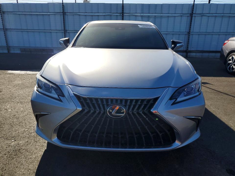 Photo 5 from auction – 2024 LEXUS ES 300H with VIN 58ADA1C16RU051263