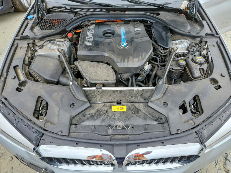 Photo 11 from auction – 2018 BMW 530XE with VIN WBAJB1C52JB084529