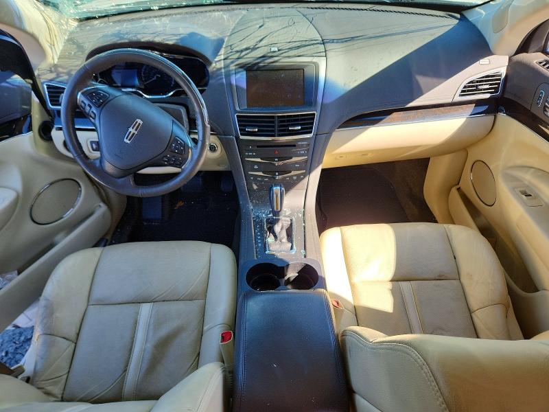 Zdjęcie 8 z aukcji – 2018 LINCOLN MKT z VIN 2LMHJ5AT8JBL01072