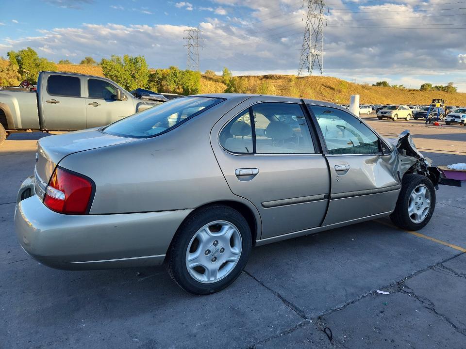 Photo 3 from auction – 2000 NISSAN ALTIMA with VIN 1N4DL01D4YC165981