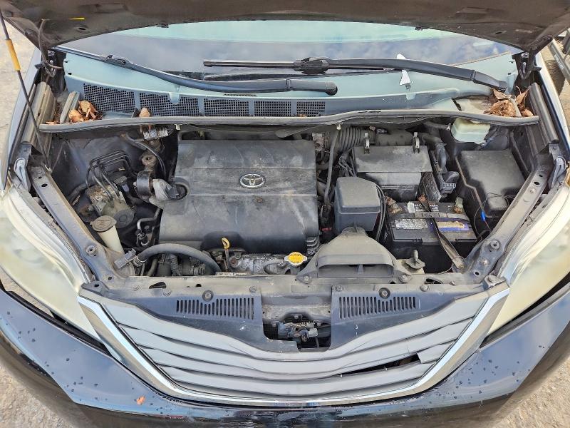 Photo 12 from auction – 2015 TOYOTA SIENNA with VIN 5TDYK3DC9FS608494