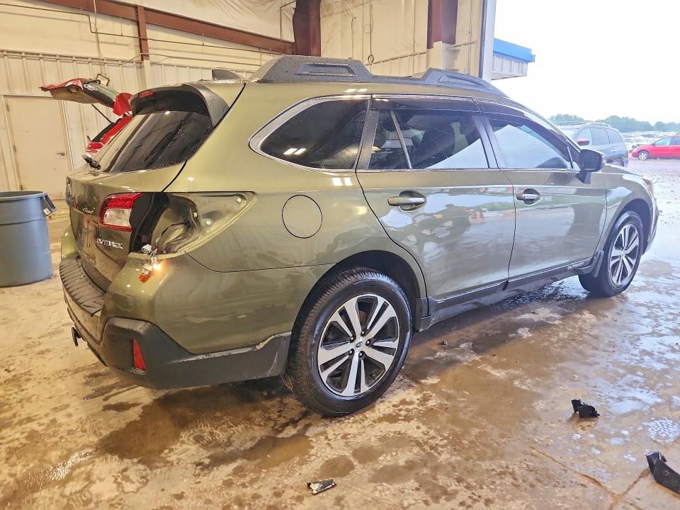 Photo 3 from auction – 2018 SUBARU OUTBACK with VIN 4S4BSANC7J3358395