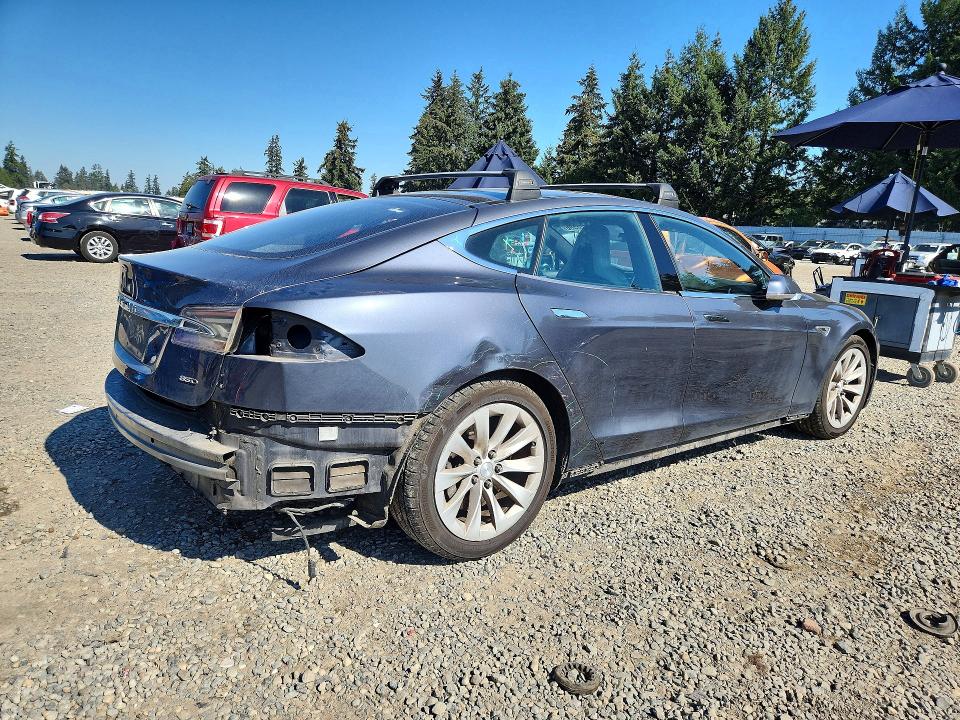 صورة رقم 3 من المزاد - 2015 TESLA MODEL S مع VIN 5YJSA1E28FF111394