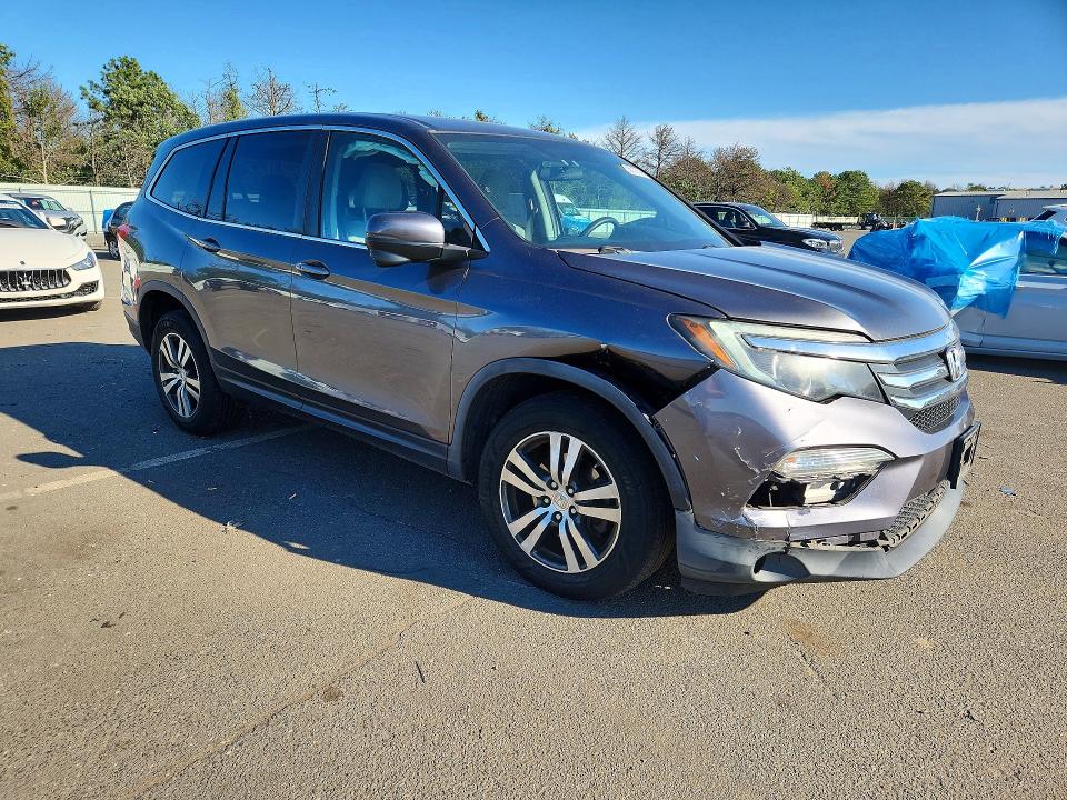 Zdjęcie 4 z aukcji – 2017 HONDA PILOT z VIN 5FNYF6H3XHB036200