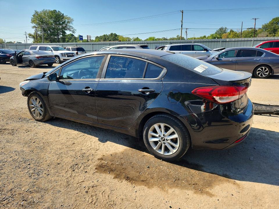 Снимка 2 от търг – 2017 KIA FORTE с VIN 3KPFL4A75HE027329