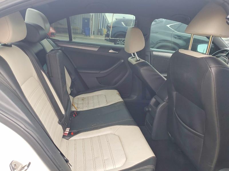 Photo 10 from auction – 2016 VOLKSWAGEN JETTA with VIN 3VWD17AJ8GM343772