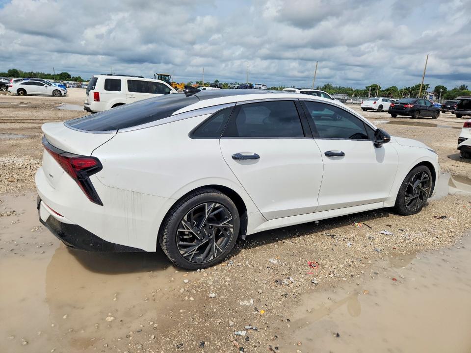 Foto 3 de la subasta – 2025 KIA K5 con VIN KNAG64J7XS5392634