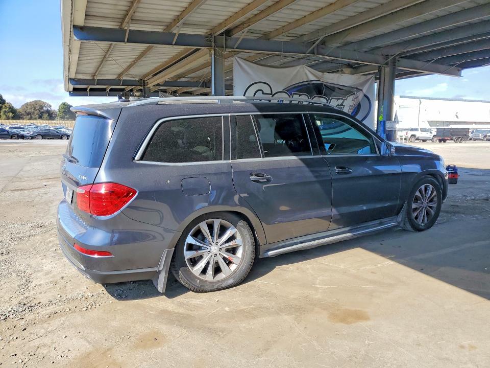 Photo 3 from auction – 2013 MERCEDES-BENZ GL with VIN 4JGDF7CE1DA224308