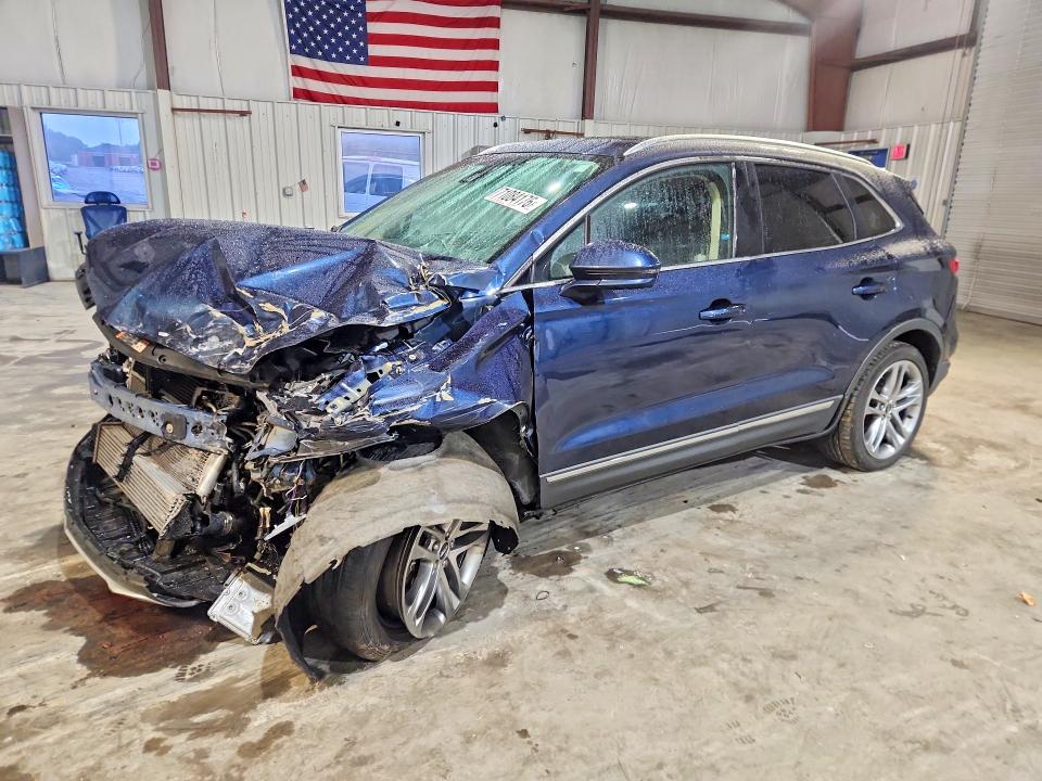 LINCOLN MKC 2016 مع رقم تعريف المركبة 5LMCJ3D92GUJ27512 - صورة من المزاد