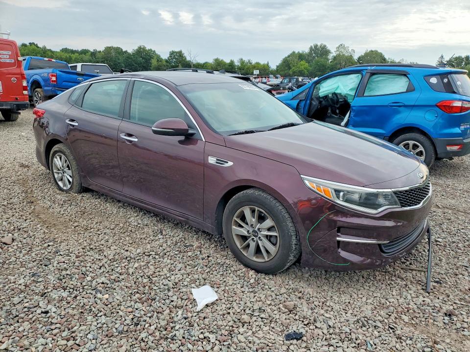 Zdjęcie 4 z aukcji – 2016 KIA OPTIMA z VIN 5XXGT4L38GG110919