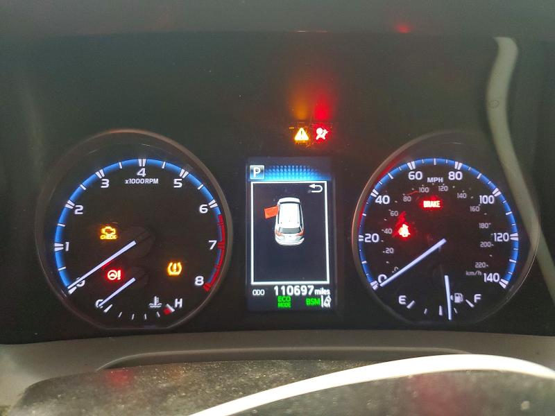 Снимка 9 от търг – 2018 TOYOTA RAV4 с VIN 2T3RFREV5JW800692