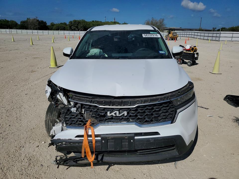 Снимка 5 от търг – 2023 KIA SORENTO с VIN 5XYRG4LC5PG196862