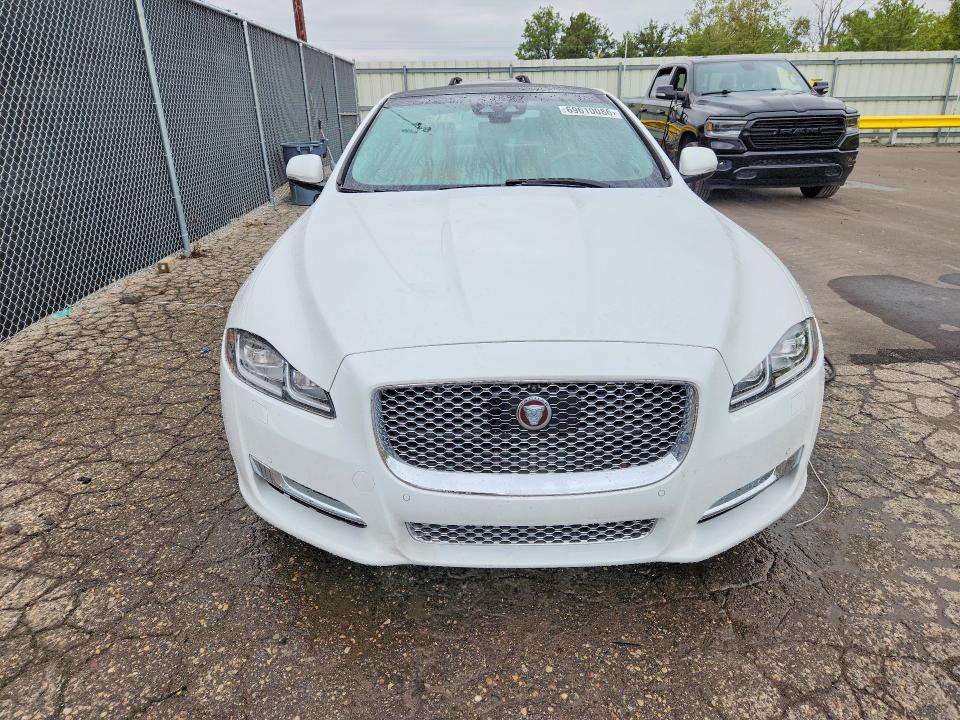 Photo 5 from auction – 2019 JAGUAR XJL with VIN SAJWJ2GD8K8W19785