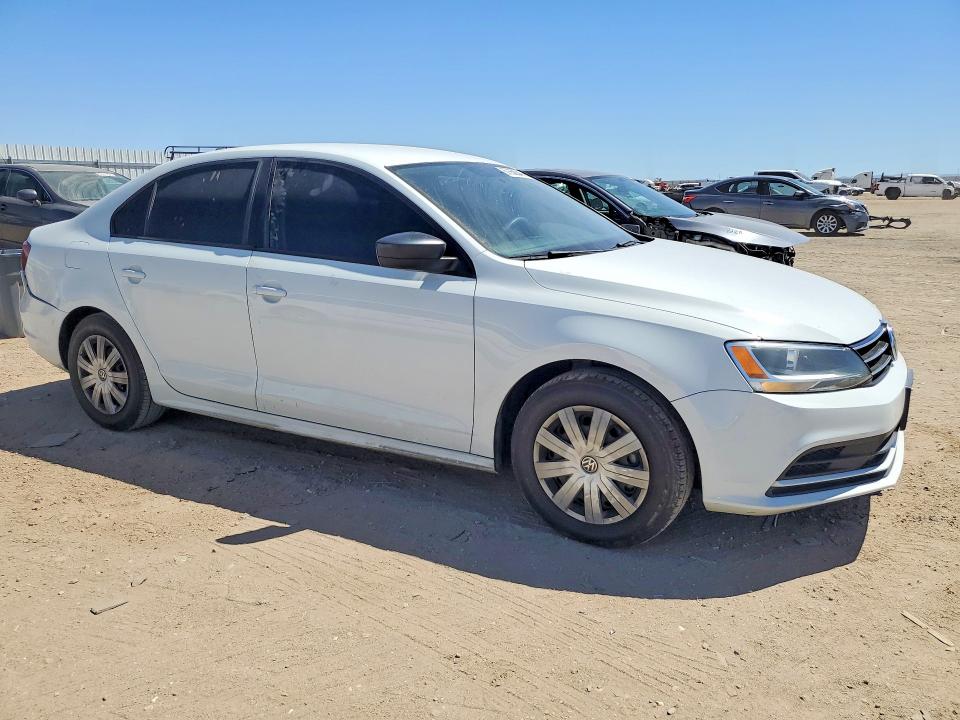 Photo 4 from auction – 2016 VOLKSWAGEN JETTA with VIN 3VW267AJ6GM285850