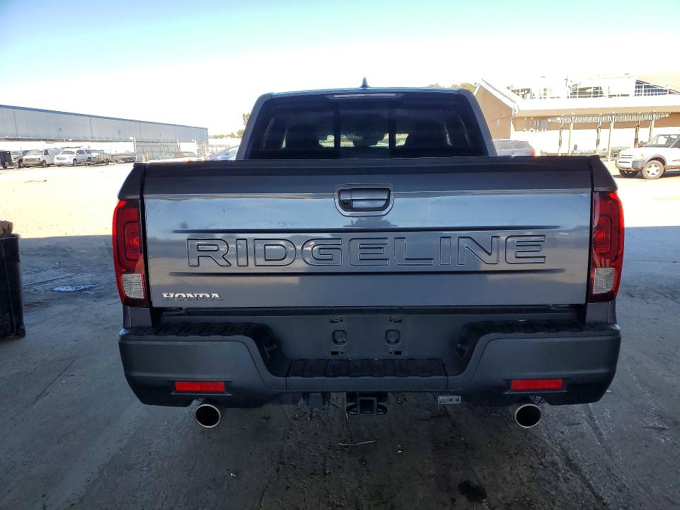 Photo 6 from auction – 2025 HONDA RIDGELINE with VIN 5FPYK3F56SB037633
