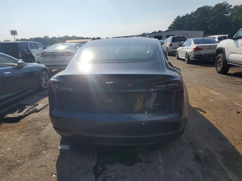 Photo 6 from auction – 2018 TESLA MODEL 3 with VIN 5YJ3E1EB3JF089709