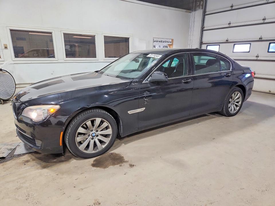 2011 BMW 750 - Търг №70174046